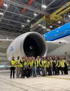 Jong AWVN op bezoek bij KLM